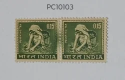India 1965 Pair 0.15 Plucking Tea Error Colour Flow UMM- PC10103