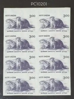 India 2002 300 Smooth Indian Otter Block of 8 with One Side Marin Error Imperf UMM - PC10201