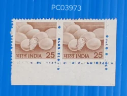 India 1979 25 Egg Poultry Chik Error White Colour Bar UMM PC03973